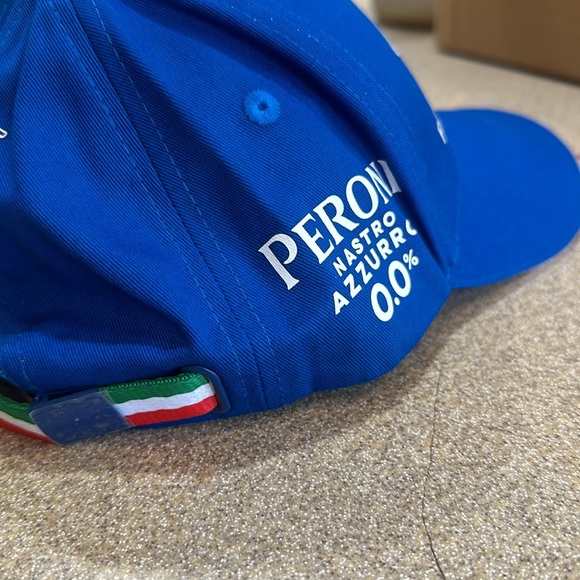 ASTON MARTIN CAP - Picture 8 of 9